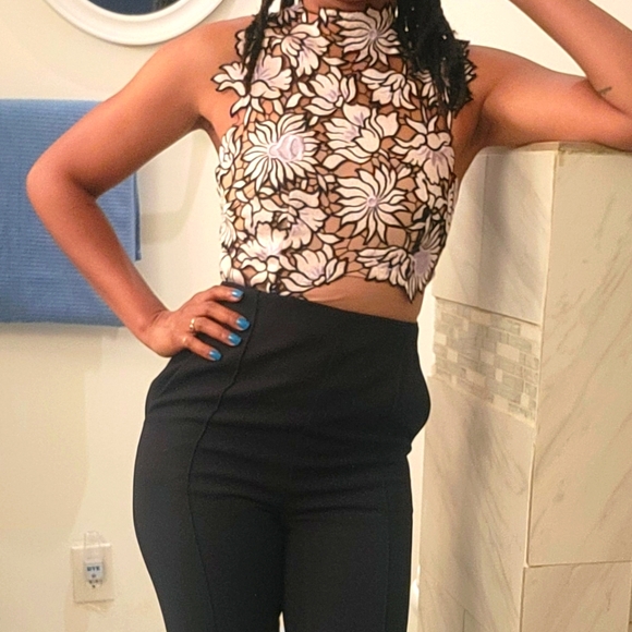 Self-Portrait Flower Lace Jumpsuit!💜🖤 - Picture 5 of 7